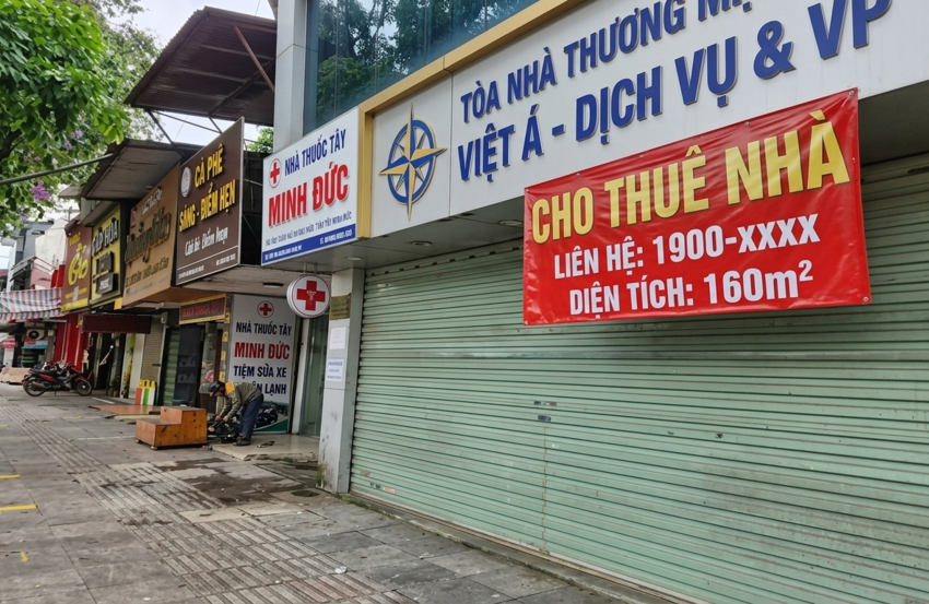 Phố Kim Mã ế ẩm vì metro chậm, nhà 2 mặt tiền bỏ trống