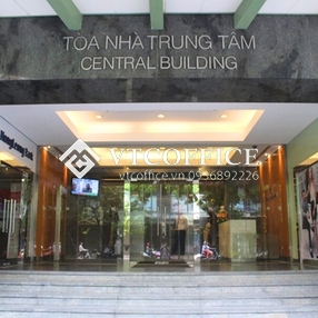 anh-loi-ra-vao-toa-nha-central-building_1715742316.jpg